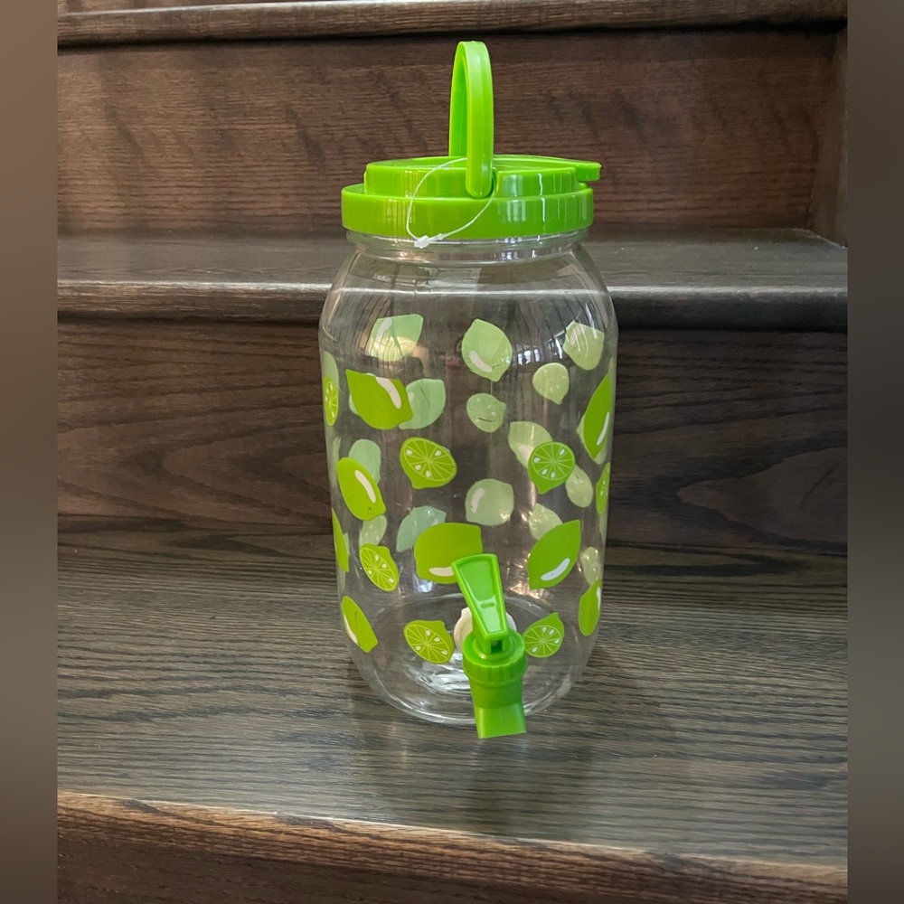 Target Lemonade decanter NWT